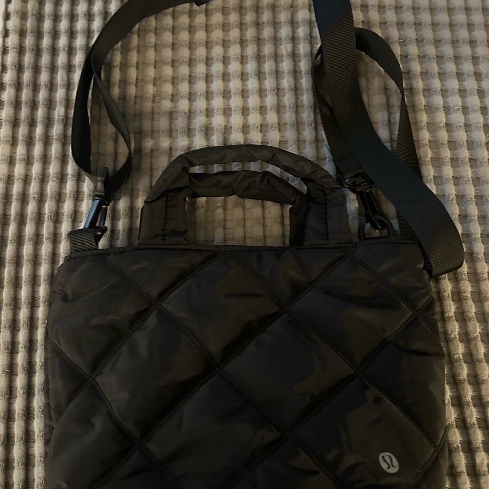 DUPE Lululemon Black Quilted Tote Bag